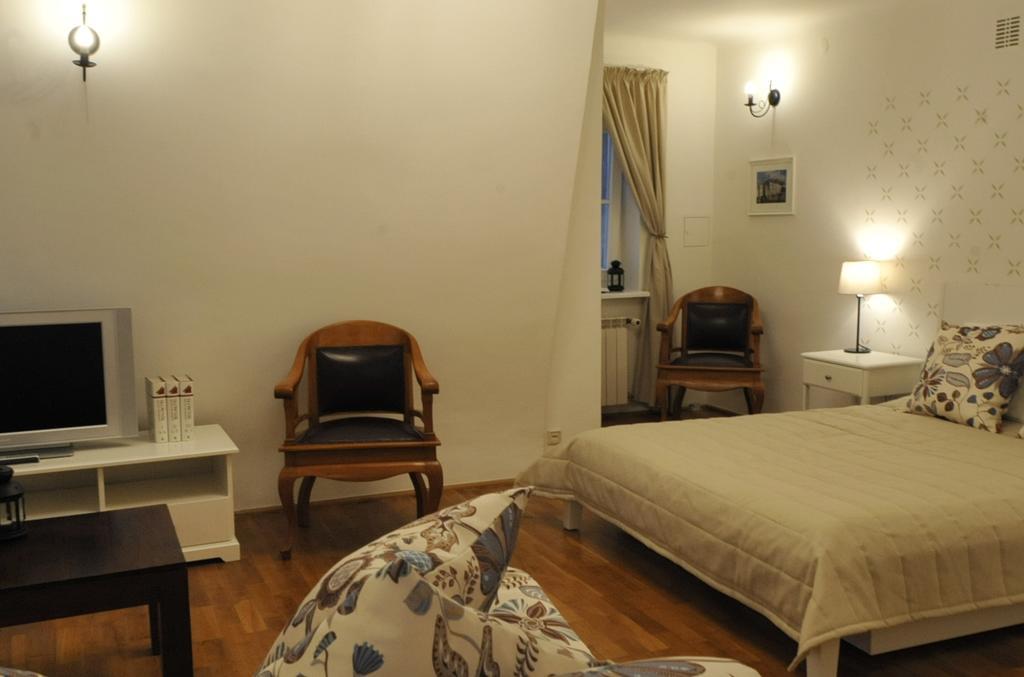 Milotu - Apartament Uniwersytecki Varsovie Extérieur photo