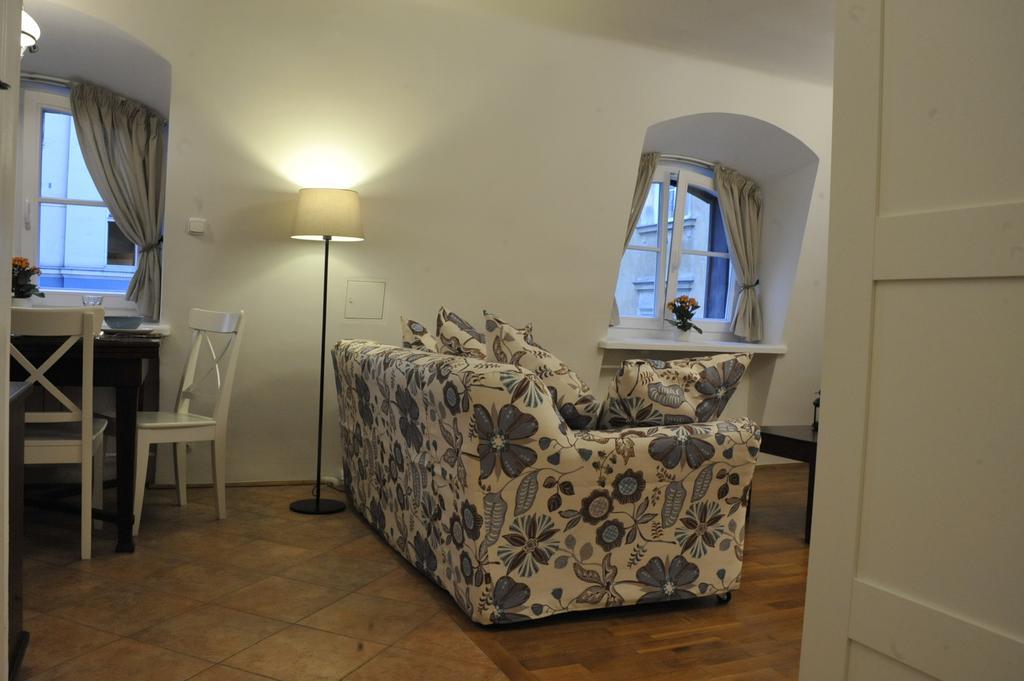 Milotu - Apartament Uniwersytecki Varsovie Extérieur photo
